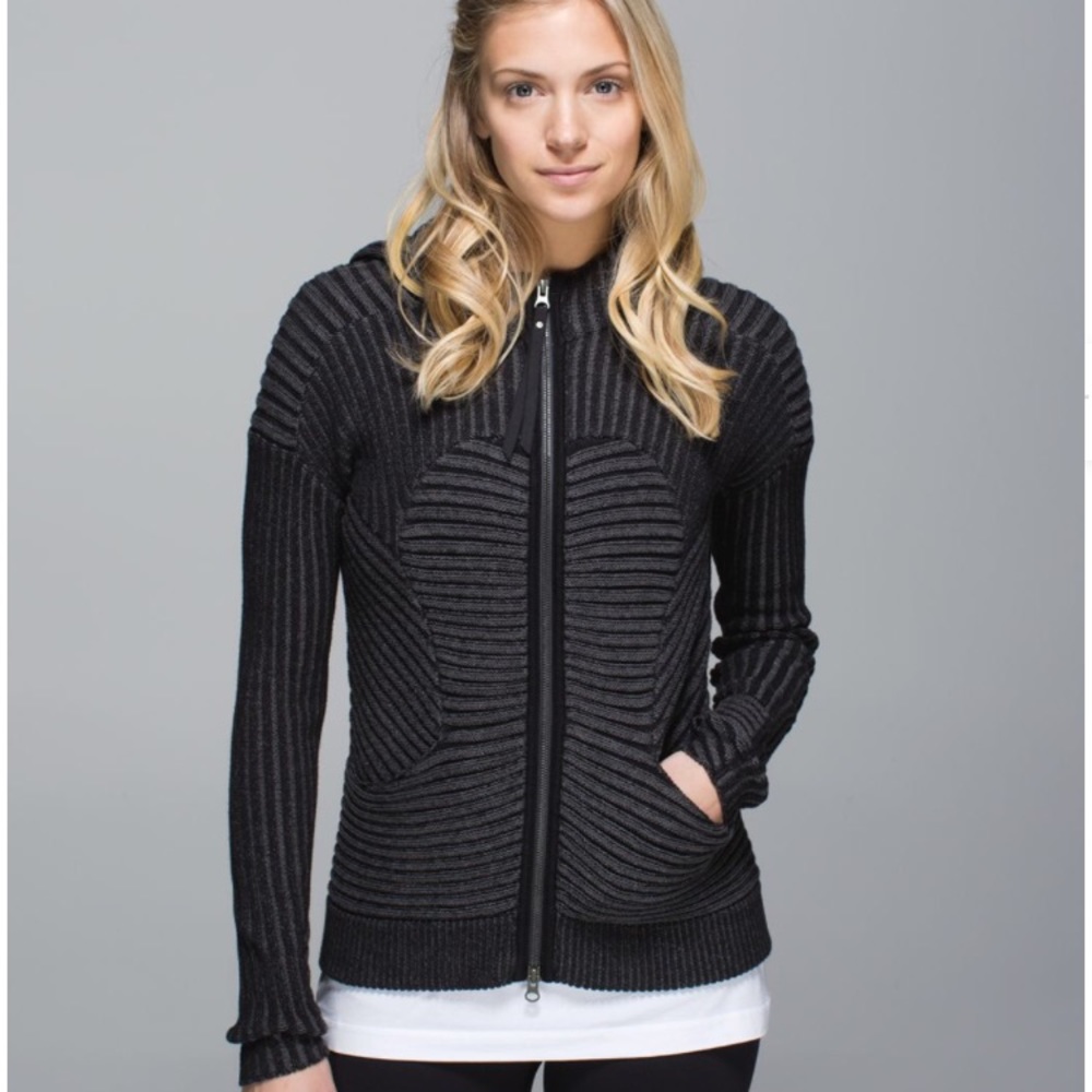 Lululemon embrace hoodie knit. Black/dark gray